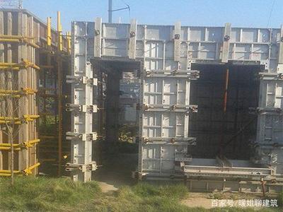 簡單幾句告訴你什么叫預制清水混凝土掛板和他的幾點優(yōu)點