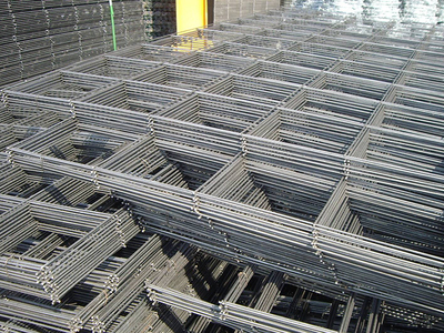 鋼絲網(wǎng)片用在建筑工程中的原因